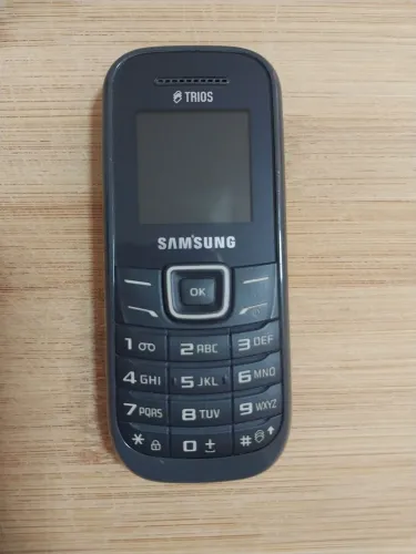 Relíquia Celular antigo da Samsung (Trios) - não funciona