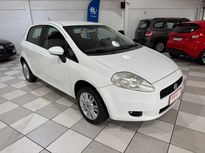 Fiat Punto Attractive 1.4 Fire Flex 8V 5P 2011