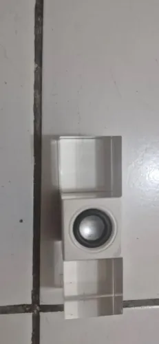 Caixas de som importadas quebradas
