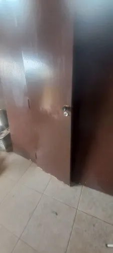 PORTA PRA BANHEIRO 2.10X60 ROBUSTA PESADA COM FECHADURA, DOBRADIÇAS E CHAVE