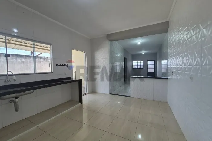 Casa alugar 2 quartos, 2 vagas de garagem- Jardim Araucária - Mogi Guaçu/SP