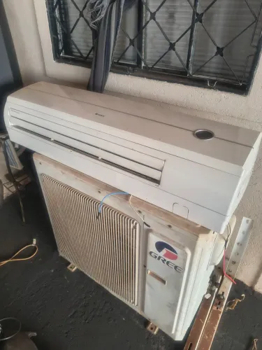Ar condicionado 28mil BTUs 220 v