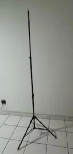 Vendo tripé pra câmera celular e iluminação