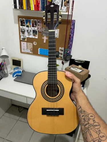 Cavaquinho Strinberg novo na caixa
