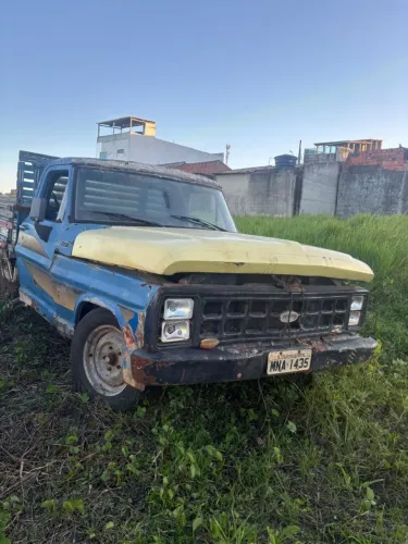 Vendo carro velho