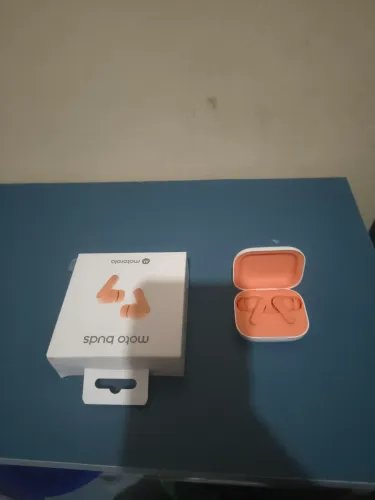 MOTO BUDS 170,00 Tem garantia ainda. ZAP *