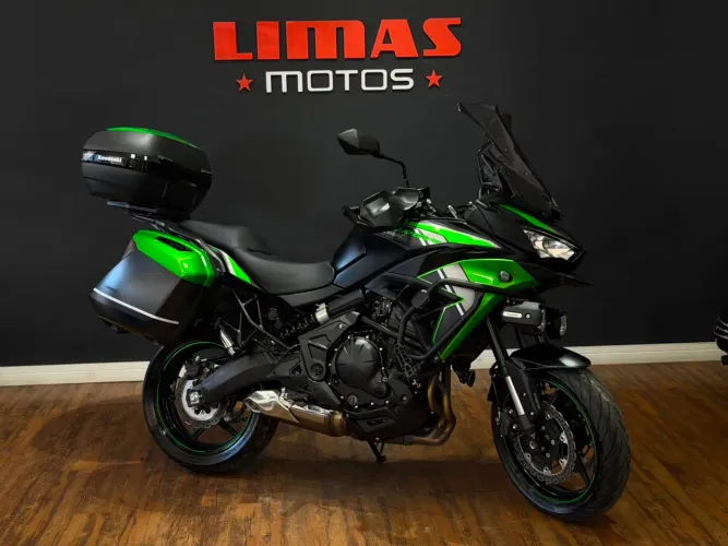 Versys 650 Preta 2024 Tourer - Apenas 7.400 KM.