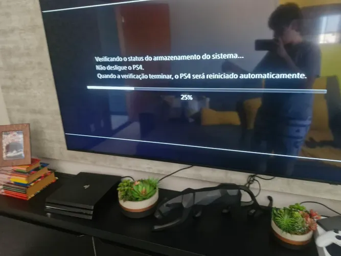 Ps4 semi novo 