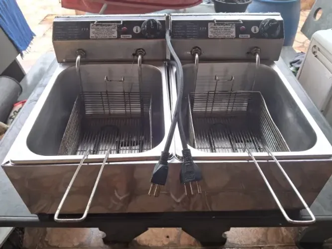 Fritadeira Dupla 220V para festas e empreendimentos