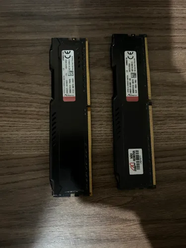 Memória 8gb e 4 gb