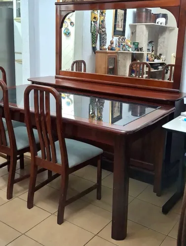 Jogo de Sala de Jantar em Mogno - Mesa + 6 cadeiras + Aparador + Espelho / Assentos Novos