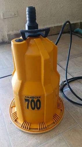 Bomba submersa Anauger 700