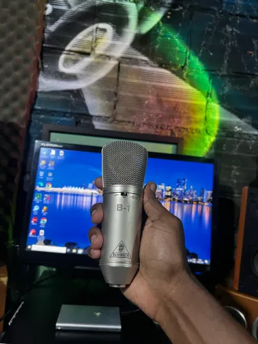 Microfone B1
