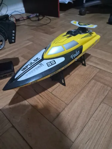 Barco de controle remoto WLtoys WL912