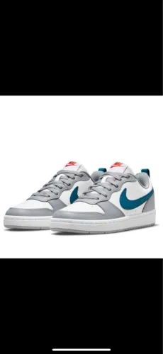 Tênis Nike tamanho 34