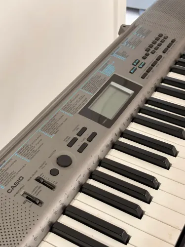 Teclado Casio CTK1300