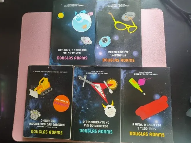 O Guia do Mochileiro das Galáxias - BOX