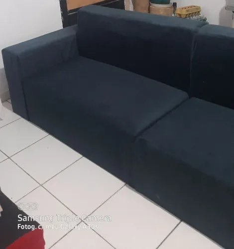 Sofá 3 Lugares em Suede novo