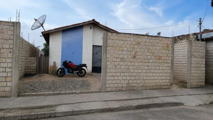 Vendo casa no Residencial Goiânia (Capitão Poço)
