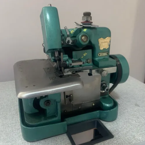 Máquina de costura Overlock