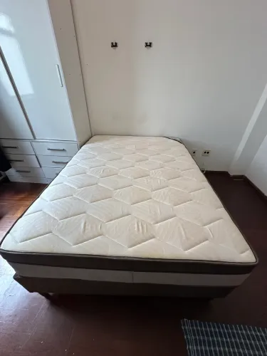 Vendo cama de casal nova