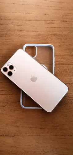 IPHONE 11 PRO MAX, + CAPINHA E PELÍCULA JA POSTA.