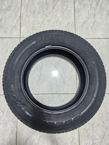 Pneu bridgestone 225/65 r17 quase novo