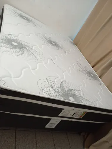 Vendo essa cama Box de casal