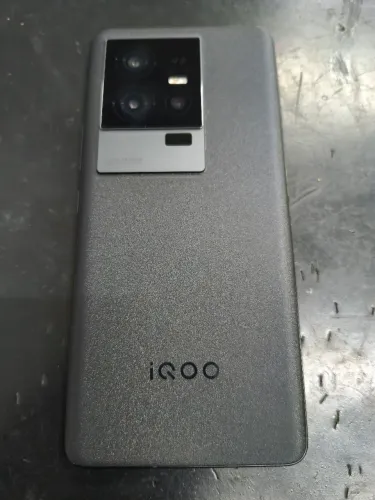 Vivo Iqoo 11