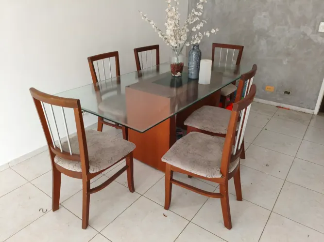Mesa 6 cadeiras tampo de vidro