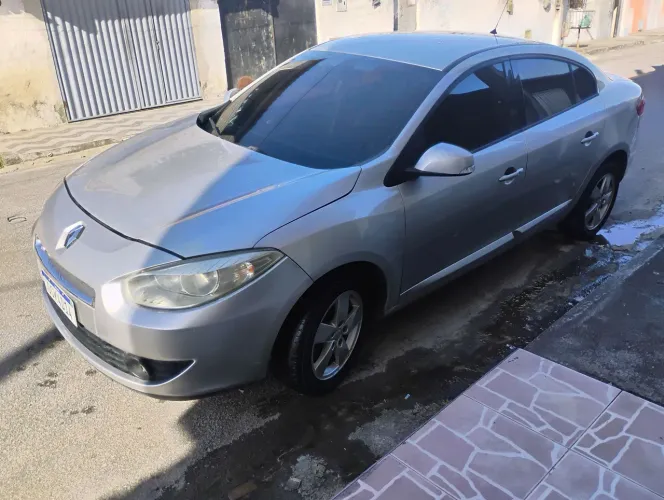 Renault Fluence Sed. Dynamique 2.0 16V Flex Mec. 2011