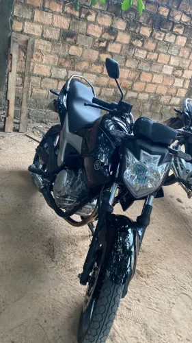 Vendo moto Yamaha fazer YS250