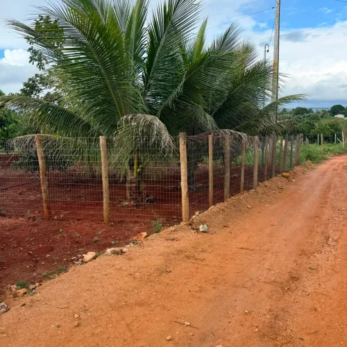Linda chácara com uma boa casa sede, pomar, em coração de Maria