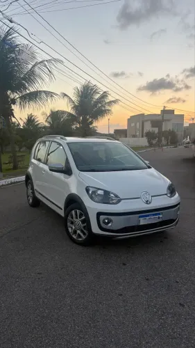 Volkswagen Up! Cross 1.0 TSI Total Flex 12V 5P 2017
