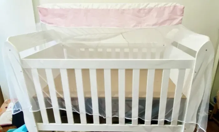 Berço menina que vira cama