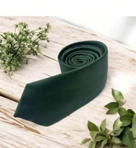 Gravata social slim verde esmeralda 