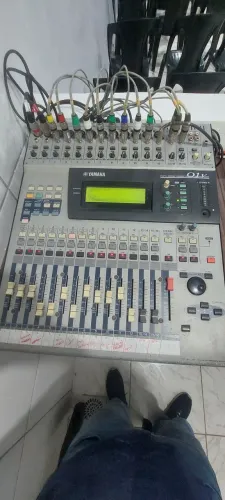 Messa de som digital Yamaha 
