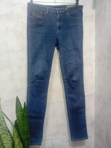 Calça jeans feminina Diesel 40