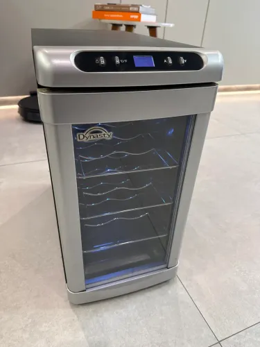 Adega Climatizada 8 garrafas