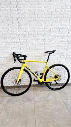 BICICLETA ROAD/SPEED ORBEA ORCA - CARBONO 105 Di2