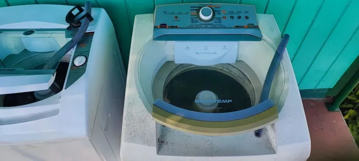 Duas máquinas de lavar Brastemp 9kg e 11kg
