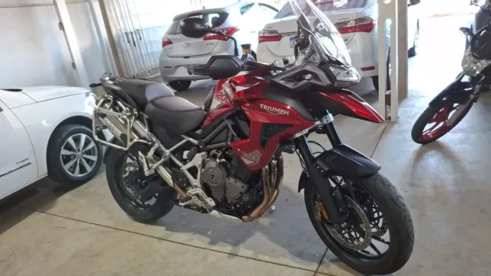 Triumph 1200 GT-PRO 2026 6.300KM