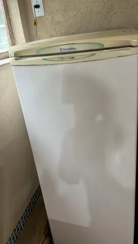 Frizer Electrolux 210 litros