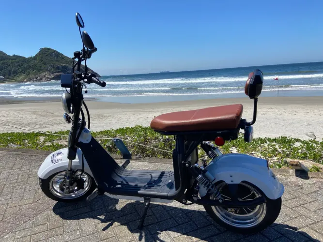 Vendo scotter 3000w x11 linda e pronta para passear