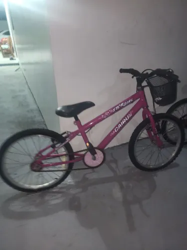 Bicicleta usada aro 20.