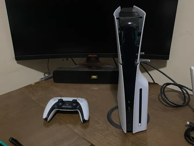 PS5 Mídia Física + Monitor AOC Agon 32