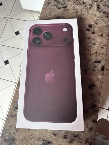 Caixa vazia de iPhone 18 pro Max 