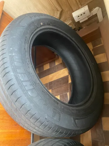 Par de pneus usados Michelan