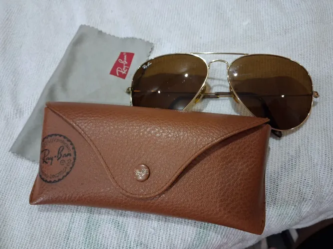 RAY-BAN