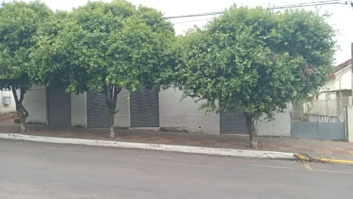 Salão comercial com casa em anexo em Braúna SP